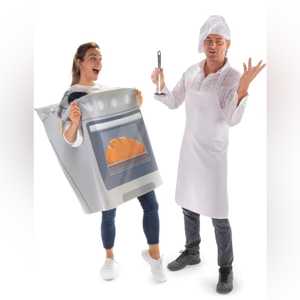 “Bun in the oven” pregnancy announcement costume (oven only).